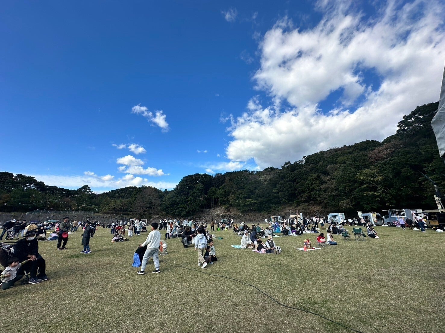 来場者（およそ1,300人来てくれました！！）