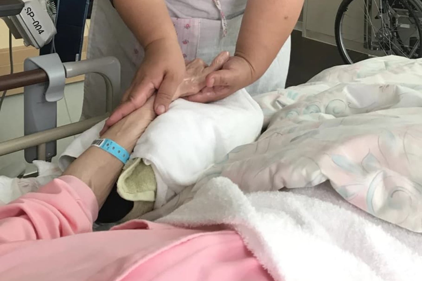 アロマで心のケアを提供するプロジェクト